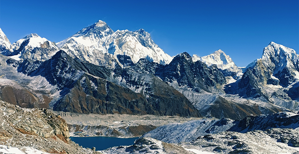 Gokyo Lake, Everest and Makalu View from Renjo La Pass